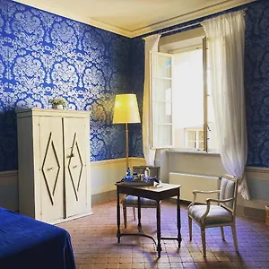Palazzo Tucci Residenza D'epoca Bed & Breakfast