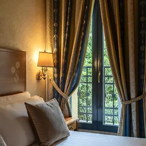 Boutique Dieci 4* Milan