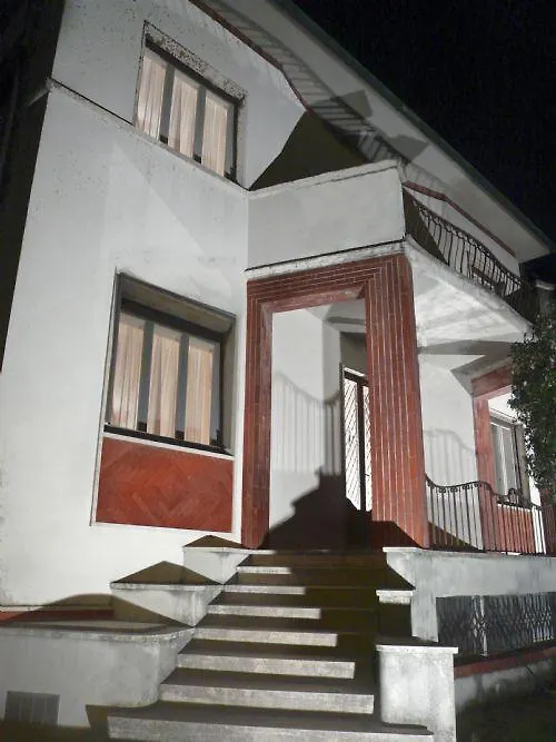 Lucca In Villa Elisa & Gentucca Bed & Breakfast